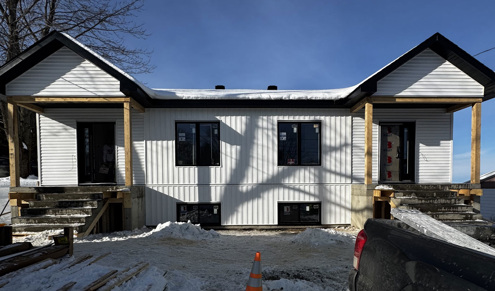 Installation de revêtement extérieur - Val-des-Sources | REOVA